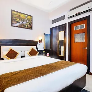 Hotel Merit, Agra (Uttar Pradesh)